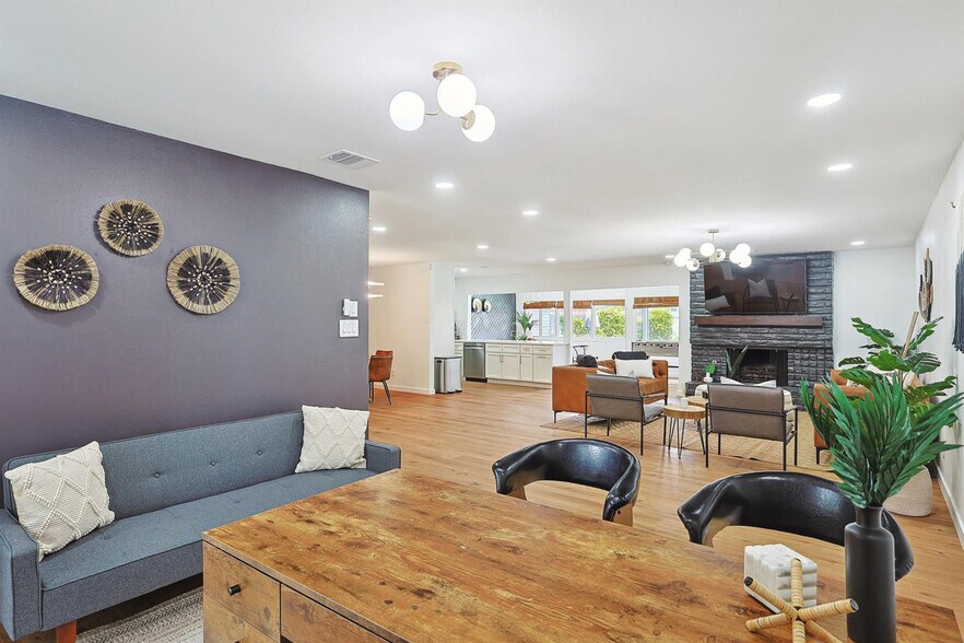 Building Photo - 7851 La Cabeza Dr