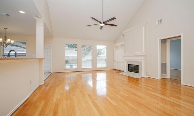 Building Photo - 16207 Waiting Spring Cir