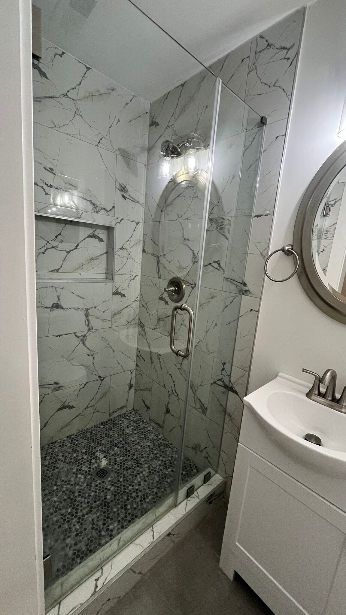 Building Photo - 3401 Windridge Dr