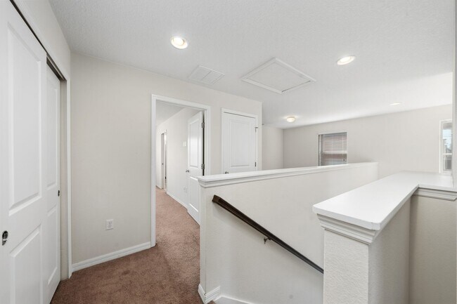 Building Photo - Beautiful Single-Family Home for Rent in Reserve at Legacy Park.Casselberry.