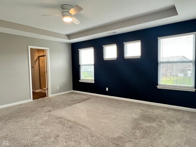 Building Photo - 5656 Grosbeak Dr