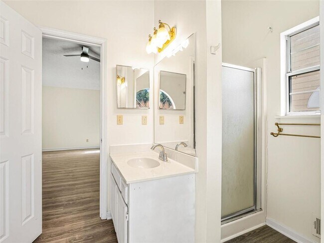 Building Photo - 3920 Sidney Lanier Blvd