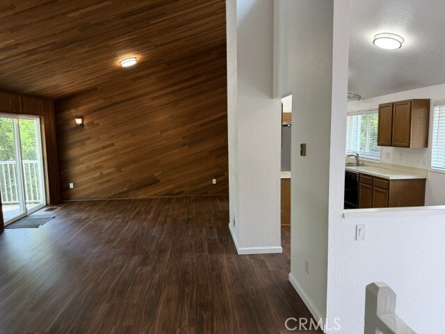 Building Photo - 3700 Beazer Rd