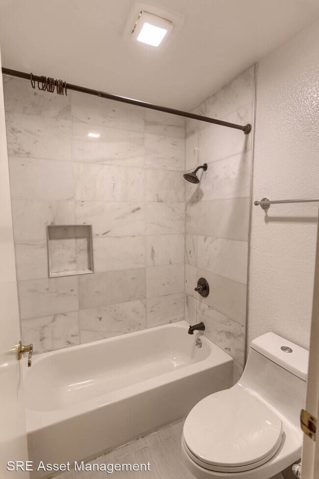 Building Photo - 1 br, 1 bath House - 701 San Conrado Ter #3