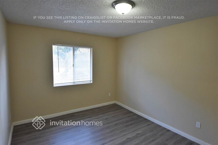 Building Photo - 11125 Arlington Ave