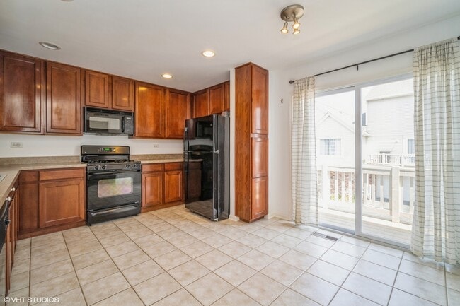 Building Photo - 3388 Sanctuary Dr