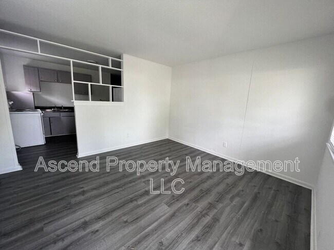 Primary Photo - 1206 Sholar Ave