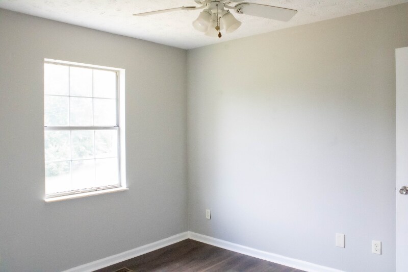Building Photo - 9201 Shady Bend Ln