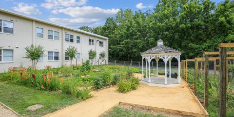 Building Photo - Montessori Living