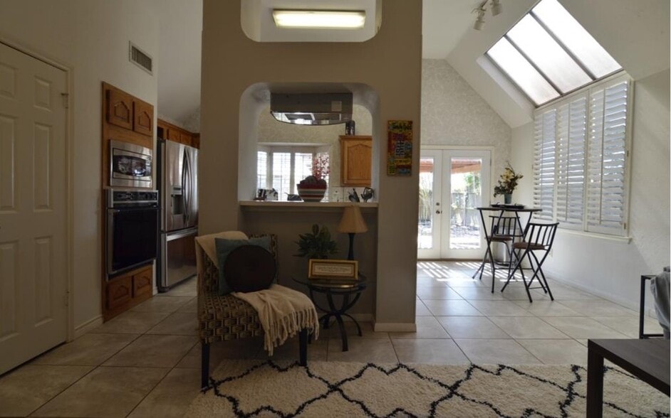 Building Photo - 2922 Double Lake Dr