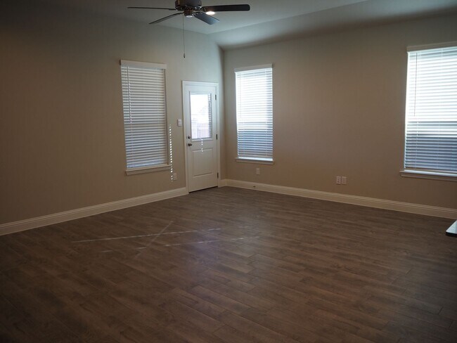 Building Photo - 2505 Starling St