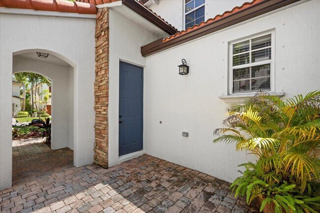 Building Photo - 956 Mill Creek Dr