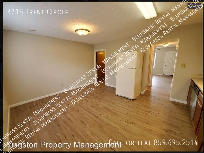 Building Photo - 2 bed 1.5 bath townhome LEX KY