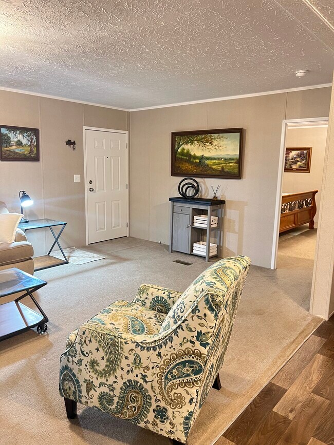 Building Photo - 2634 Cedar Creek Rd