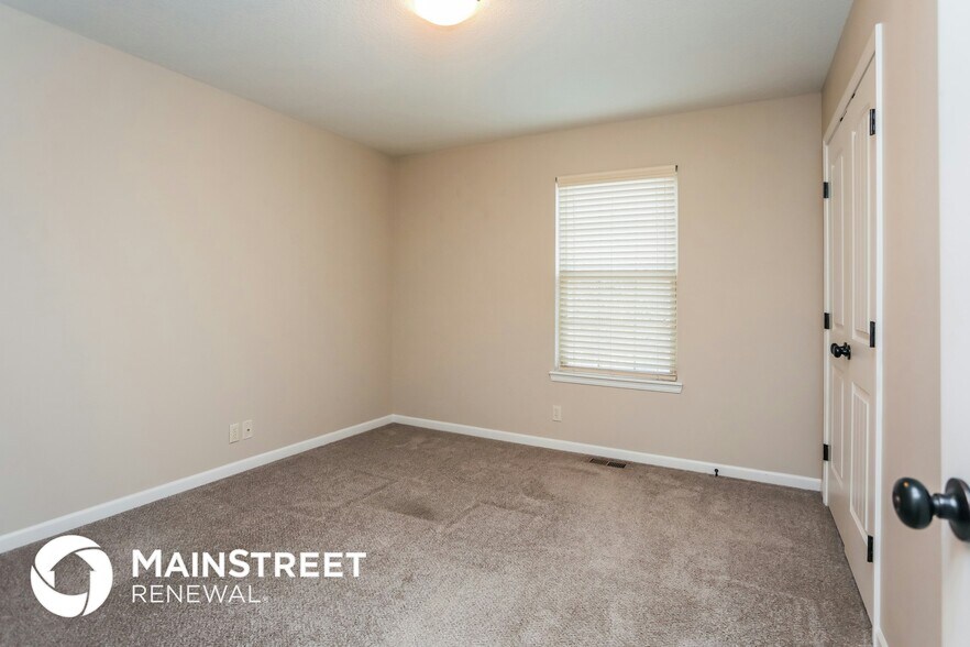 Building Photo - 807 E Rockville Terrace
