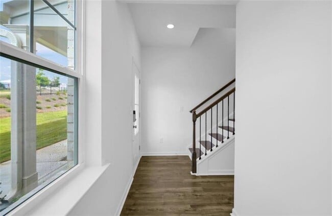 Building Photo - 206 Maycrest Path