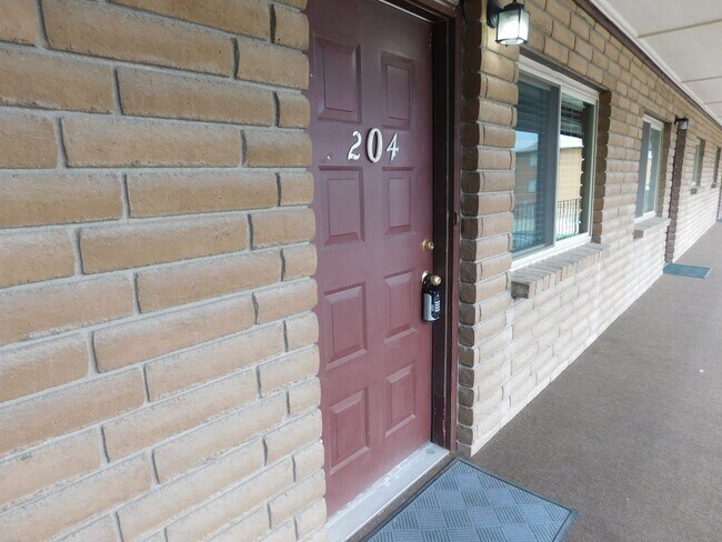 Building Photo - 1302 Glenwood Ave