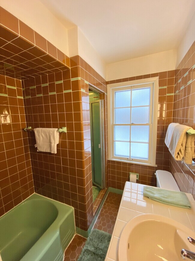 Building Photo - 1310 Forest Hills Blvd