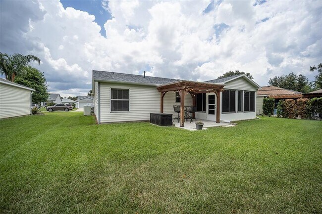 Building Photo - 9245 SE 178th Madeline Ln