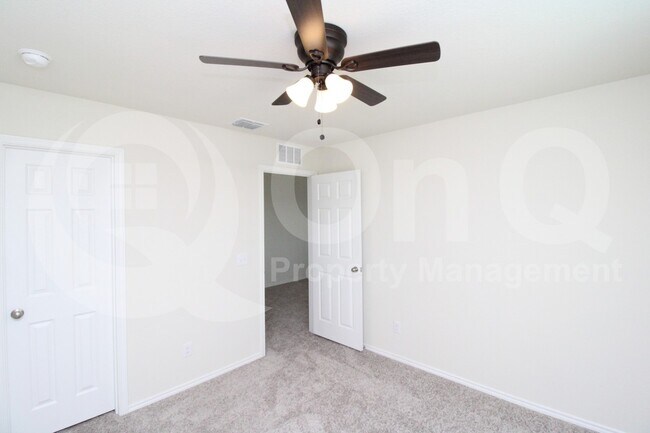 Building Photo - 5616 Cherrywood Wy