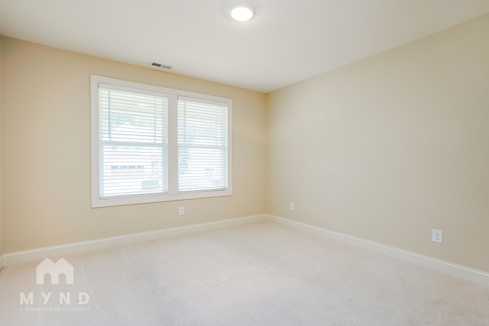 Building Photo - 991 Airedale Trail