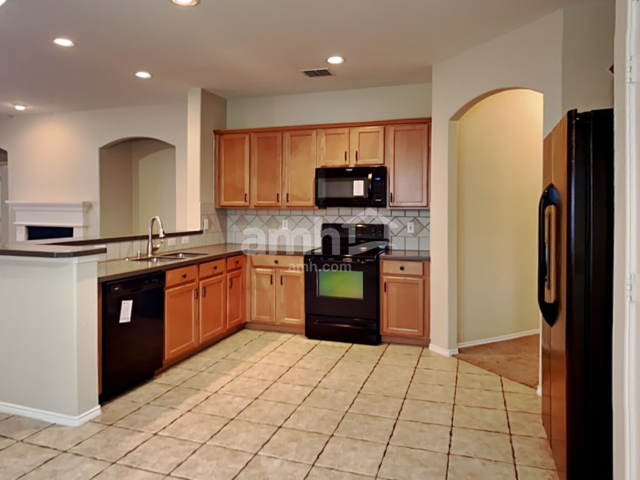 Building Photo - 13321 Evergreen Dr