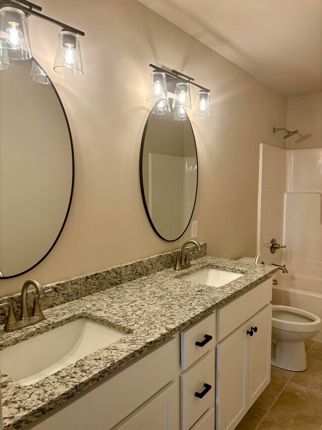 Building Photo - 2737 Sullivans Trce