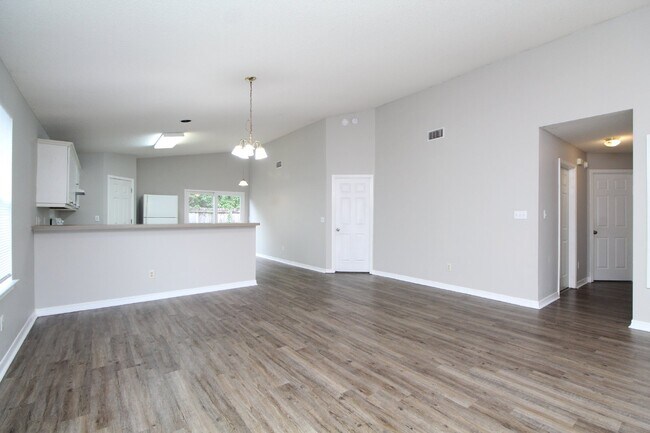 Building Photo - Coming Soon 4/20 – 3BR/2BA Home with 2-Car Garage, Open Layout, Island Kitchen, Split Floor Plan ...