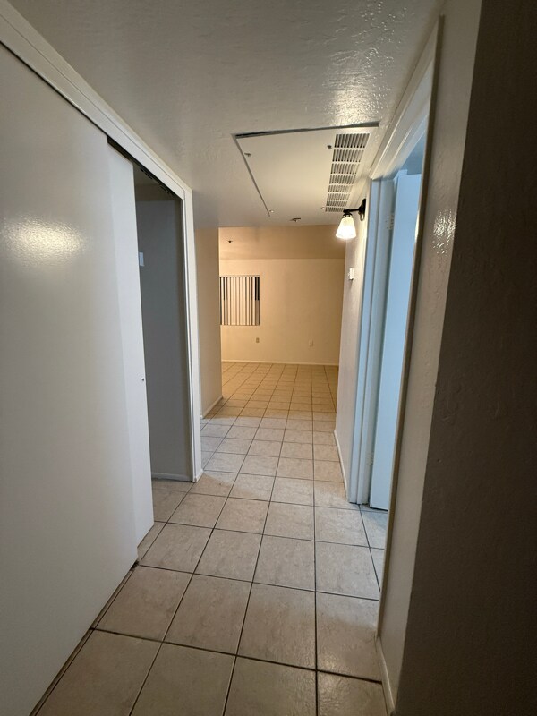 Building Photo - 12221 W Bell Rd