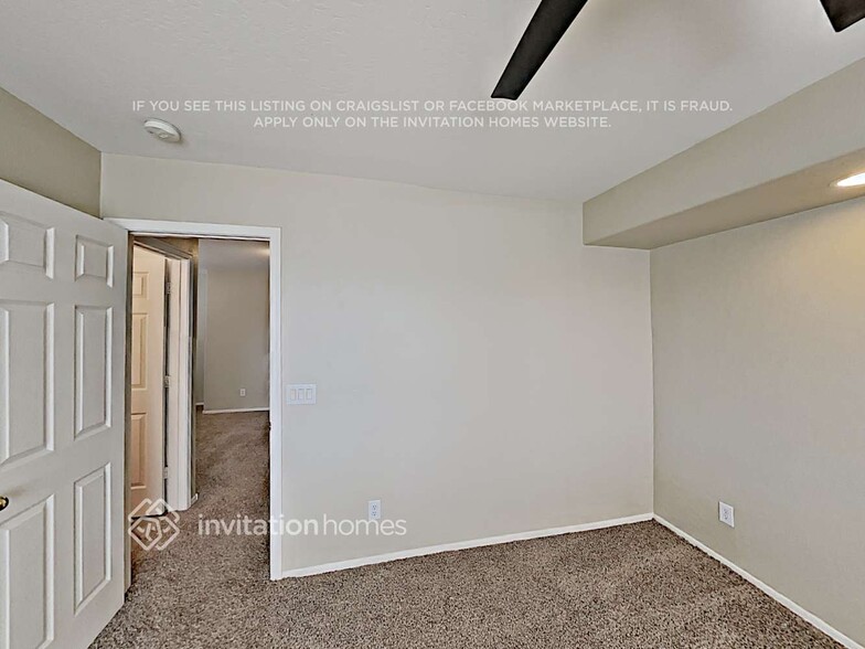 Building Photo - 2281 E San Manuel Rd