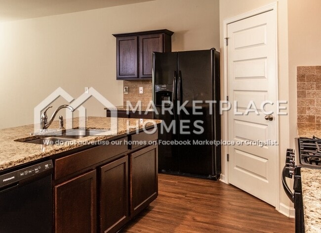 Building Photo - 3098 White Gate Lp