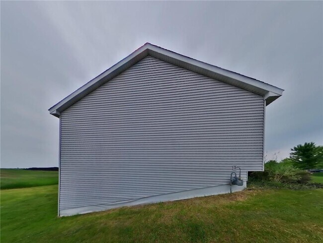 Building Photo - 24796 Superior Dr