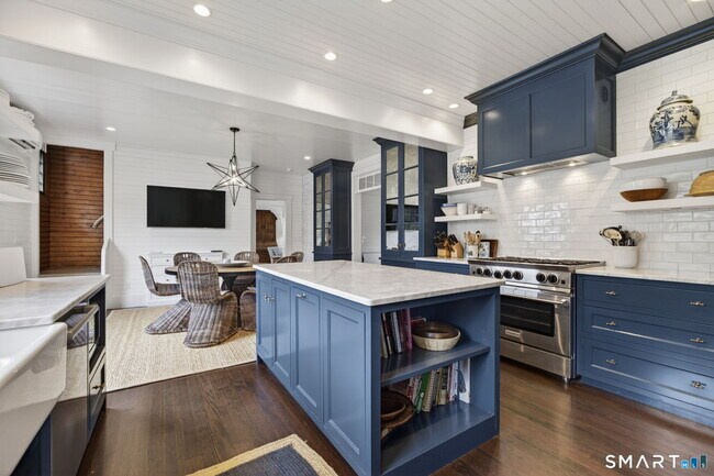 Building Photo - 28 Fenwick Ave