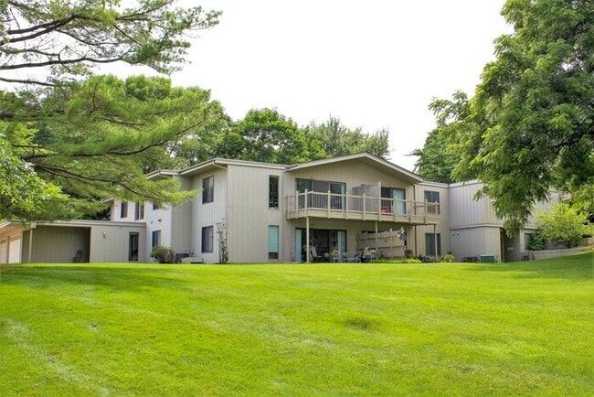 Building Photo - $1,150 | 1 Bedroom, 1 Bathroom Condo | Designed for Ages 55+ | PET Friendly* | Available for Augu...