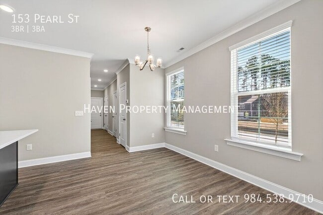 Building Photo - 153 Pearl St