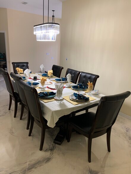 Building Photo - 11062 Liberto Rd