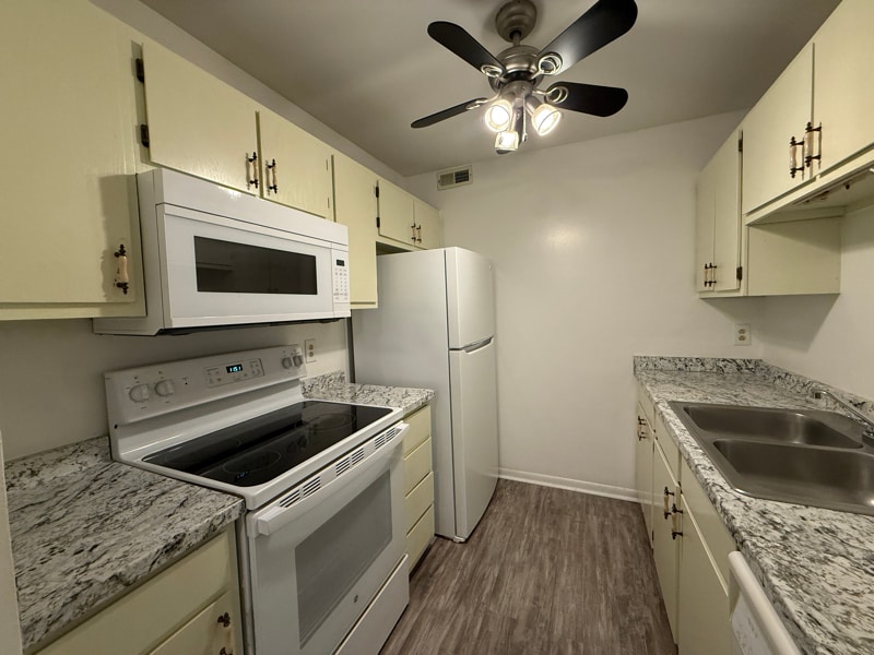 Building Photo - 514 N Petway St