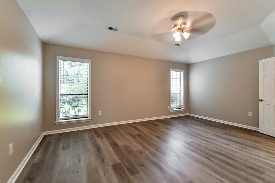 Building Photo - 8400 Chimneyrock Blvd.