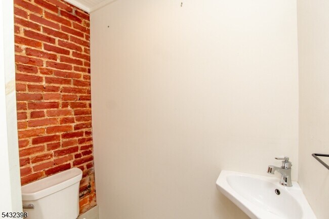 Building Photo - 54 Coryell St