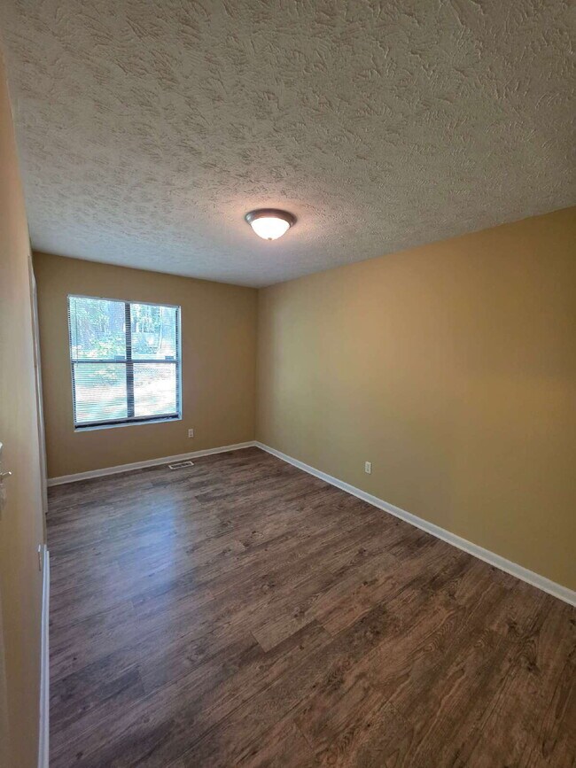 Building Photo - Charming 3-Bedroom, 2-Bath Brick Home with Updated Interiors & Fenced Yard