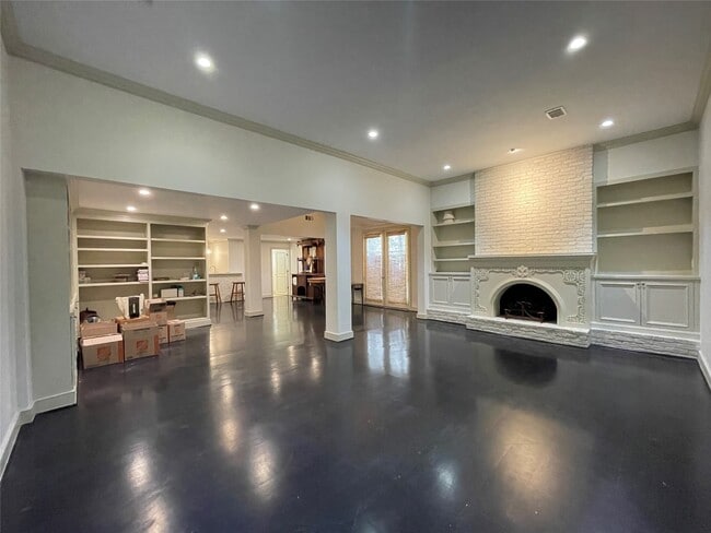 Building Photo - 5911 Winsome Ln