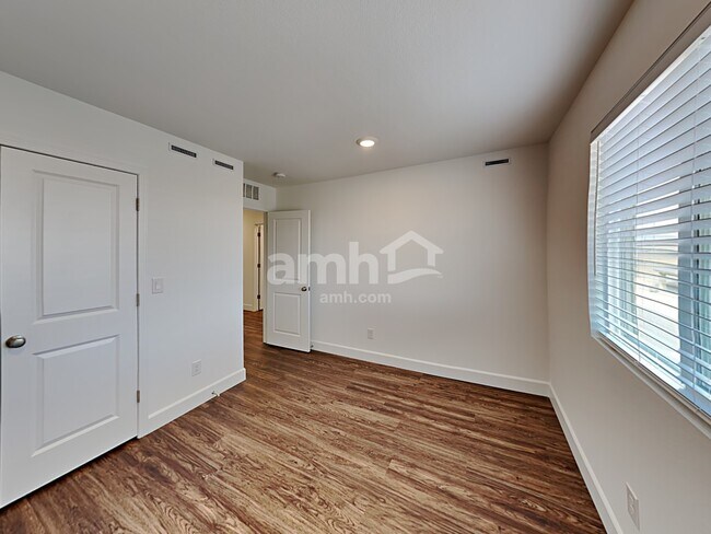 Building Photo - 9148 Crocker Pt Ct