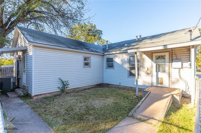 Building Photo - 301 S Mockingbird Ln