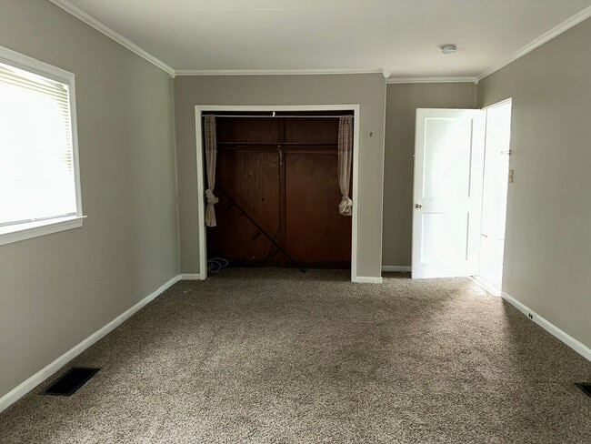 Building Photo - Rarely Available Ruxton Rental