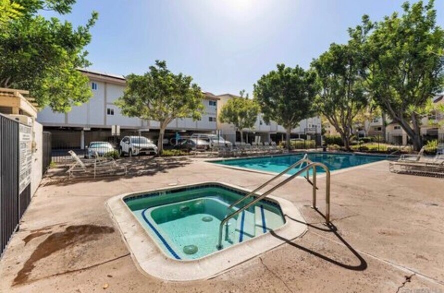 Community Pool / Spa - 6275 Rancho Mission Rd