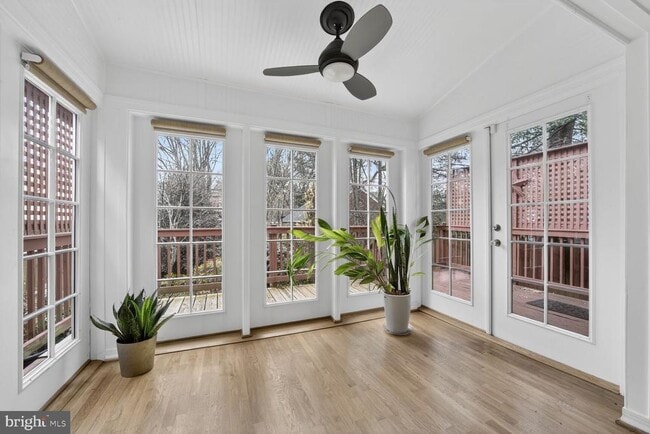 Building Photo - 4428 Butterworth Pl NW