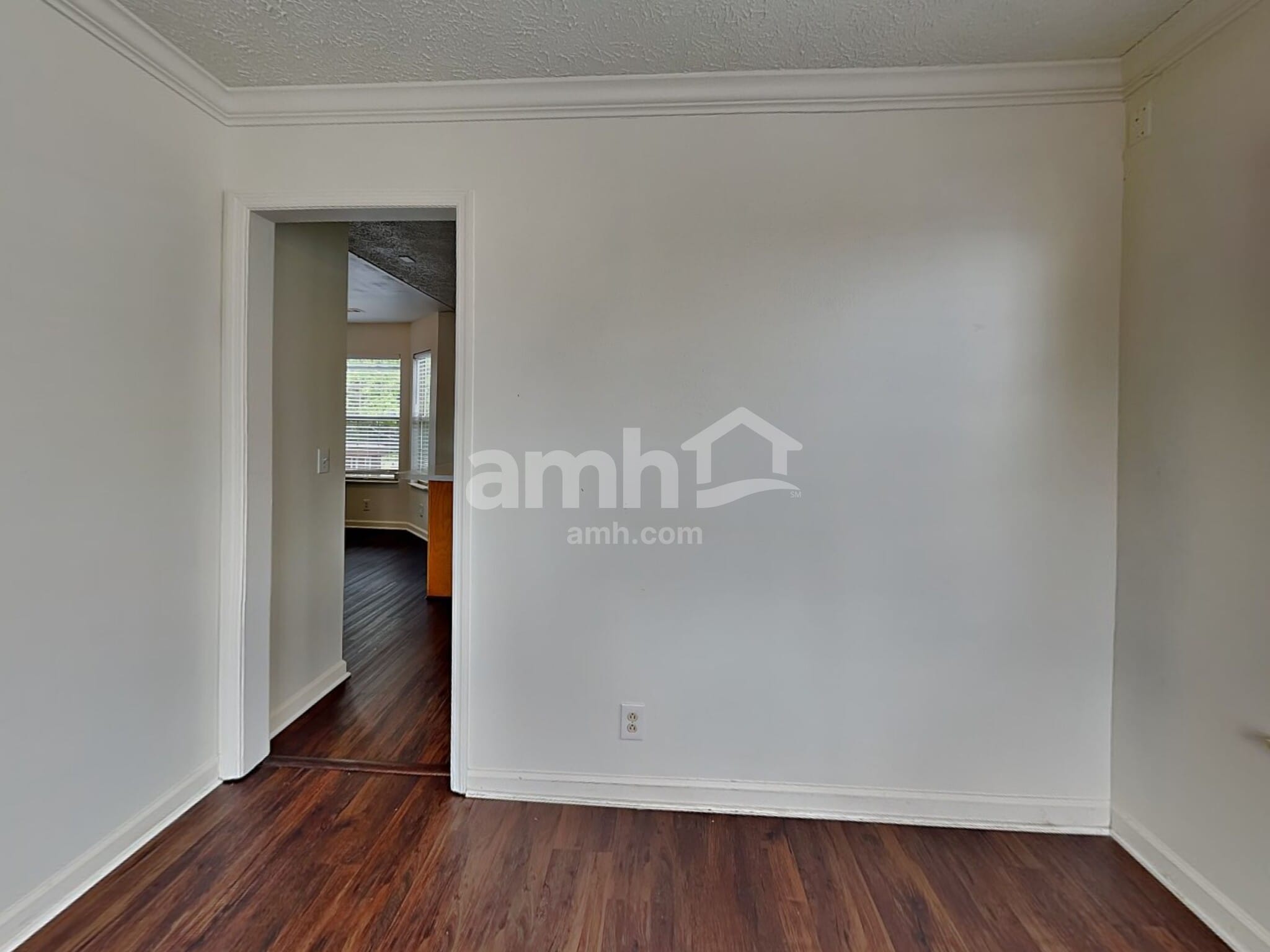 Building Photo - 120 Rose Garden Ln