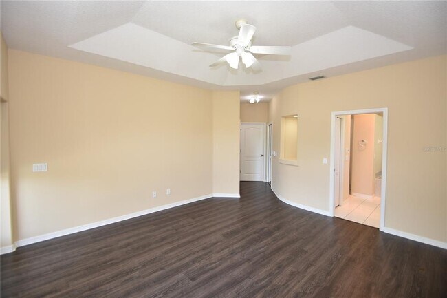 Building Photo - 10 Crampton Ct