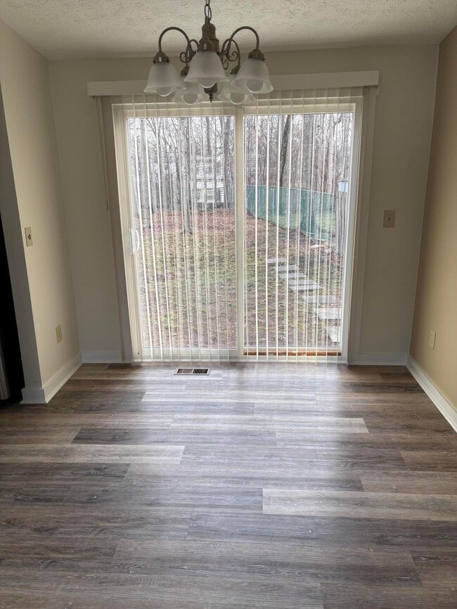 Building Photo - 4177 Camellia Ct