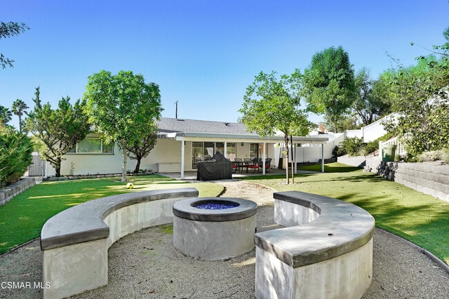 Building Photo - 23353 Balmoral Ln